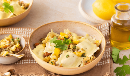 pates-fraiches-aubergines-sauce-citronnee-mediterraneenne