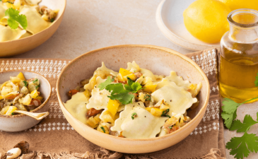 pates-fraiches-aubergines-sauce-citronnee-mediterraneenne